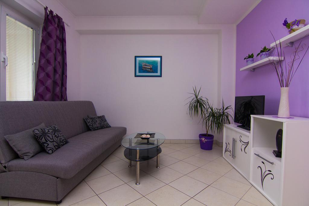 Apartments Dario Krk Town Exterior foto